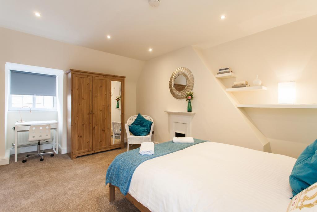 Monopoly Accommodations London Room photo