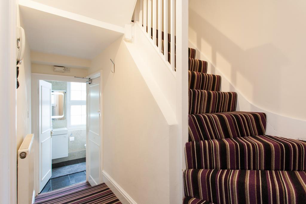 Monopoly Accommodations London Room photo