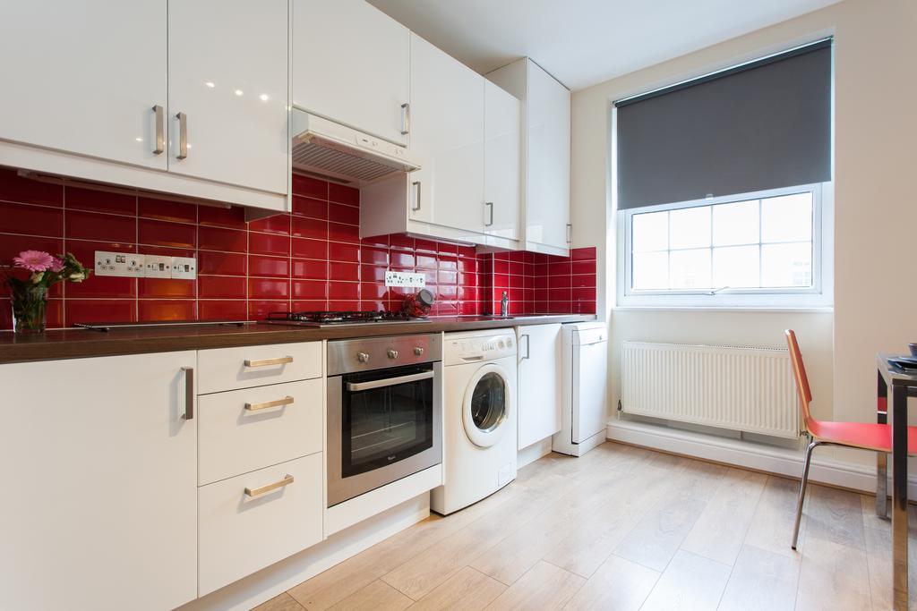 Monopoly Accommodations London Room photo